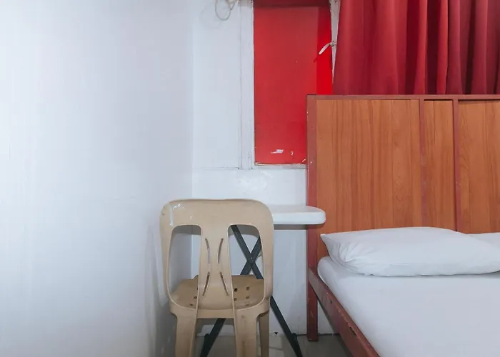 Malate By Reddoorz Hotel *