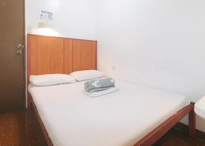 Malate By Reddoorz * Manilla