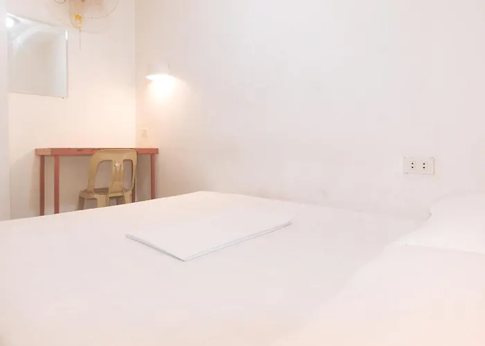 Malate By Reddoorz * Manilla