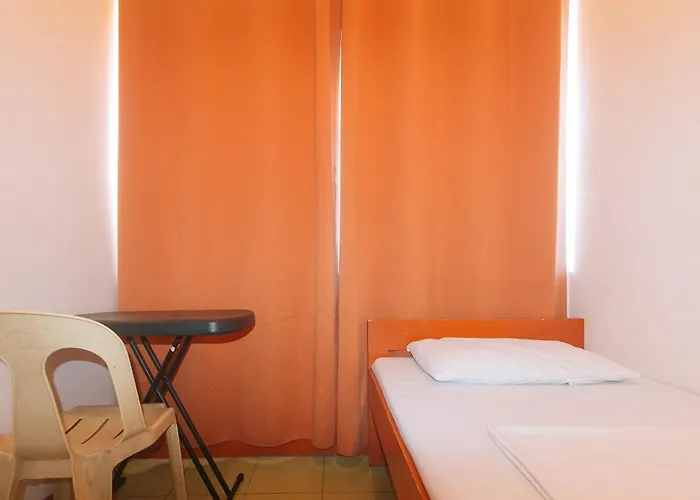 Malate By Reddoorz Hotel