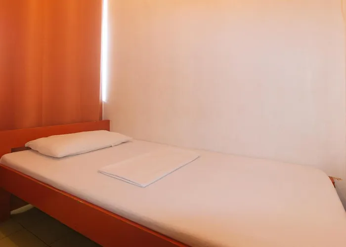 Malate By Reddoorz Hotel
